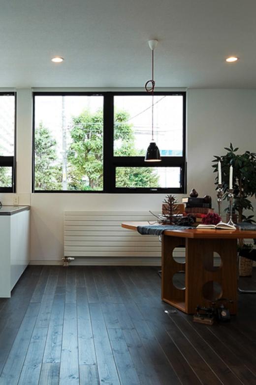 インゾーネの家 懐かしさの残る街で、<br>こだわりのインテリアに暮らす。