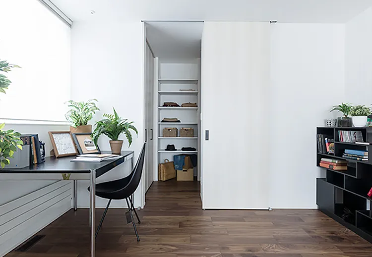 写真:ドア(建具):インゾーネの家