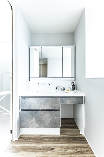 洗面 鏡 収納 | 北欧 | HACO BASIC | インゾーネの家