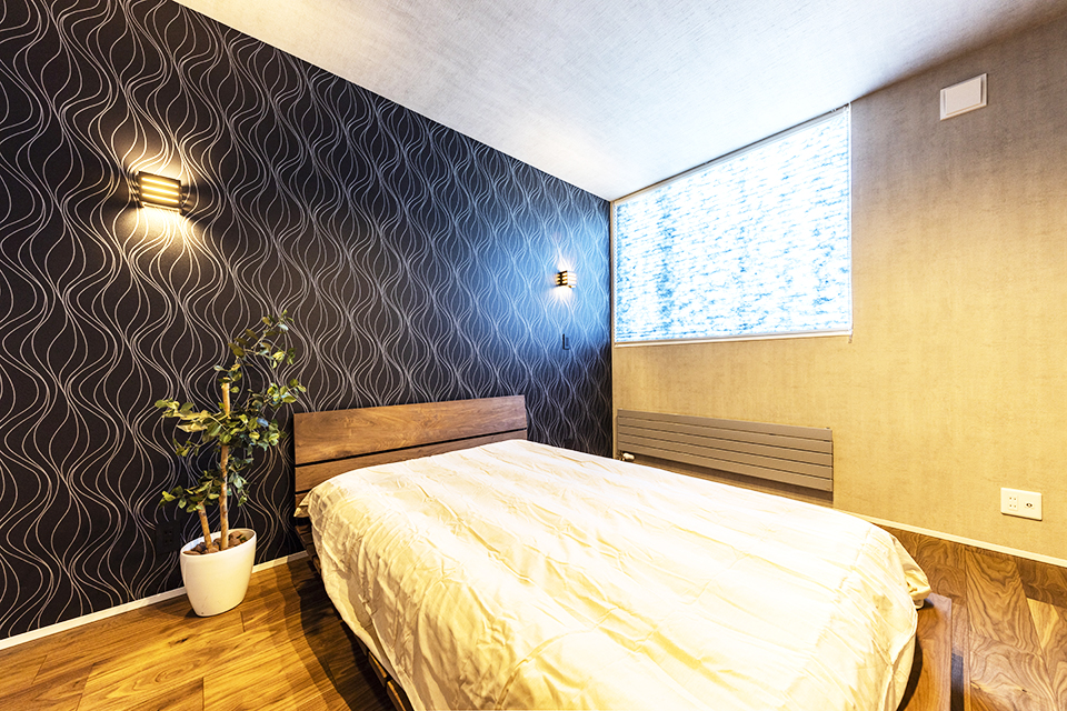 寝室 ベッド 照明 観葉植物 | モダン | HACO BASIC | インゾーネの家