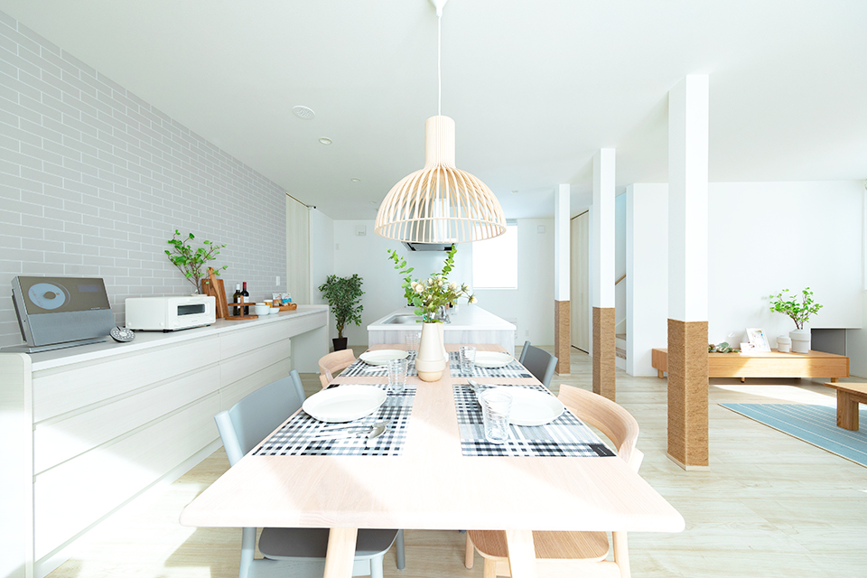 ダイニング テーブル 照明 食器 | 北欧 | HACO BASIC | インゾーネの家