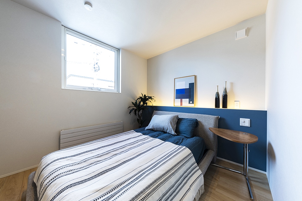 ベッド 寝室 間接照明 | ナチュラル、北欧 | HACO FREE | インゾーネの家