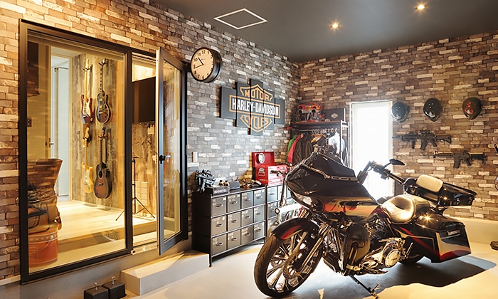 ガレージ バイク 楽器 | インゾーネの家