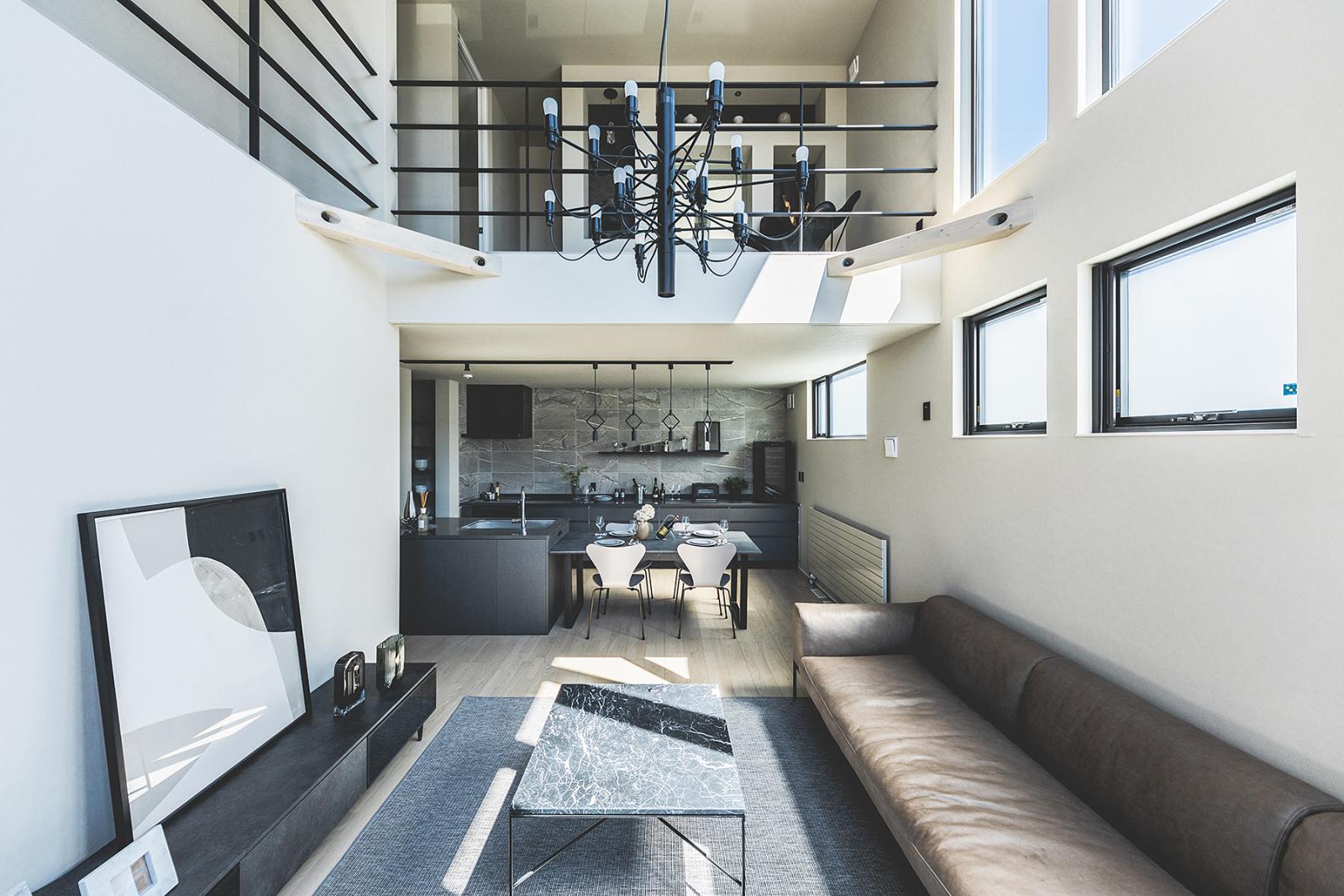 アートに満たされる非日常的な空間｜インゾーネの家