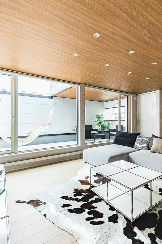 インゾーネの家 自分らしくいられる時間を日常に。開放と休息のリゾートライクな空間。